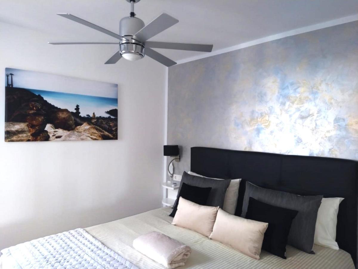Apartment Portonovo Paraiso II - Sea View - Swimming Pool - Good Wifi - Old Town Puerto del Carmen (Lanzarote) Exterior foto