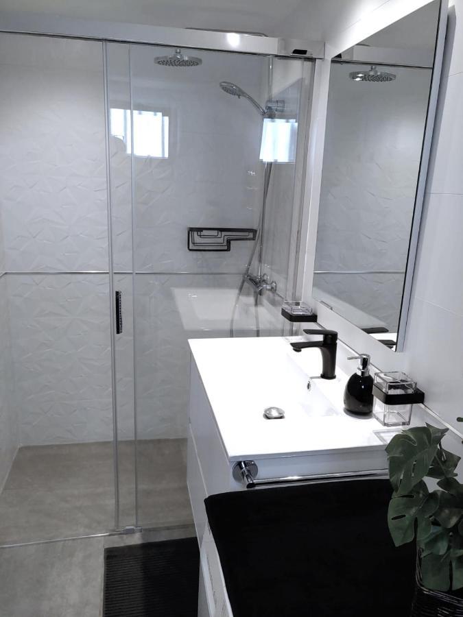 Apartment Portonovo Paraiso II - Sea View - Swimming Pool - Good Wifi - Old Town Puerto del Carmen (Lanzarote) Exterior foto